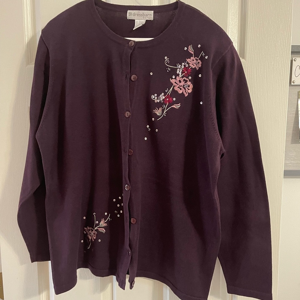 Beautiful cardigan sweater, button down. Long sleeve. Size 14/16